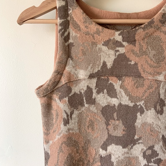 Knitted and Knotted,  neutral floral wool blend XS pencil dress - Picture 2 of 13